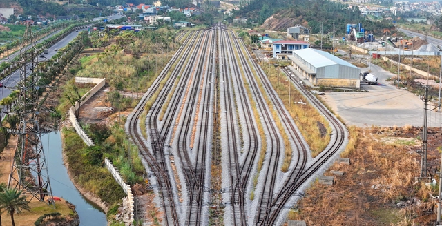 Bộ Xây dựng thông tin về việc triển khai tuyến đường sắt Hải Phòng - Hạ Long - Móng Cái - Ảnh 1.