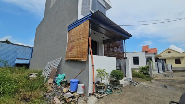 Ngang hơn cua và liều hơn... anh Chí - Ảnh 1.