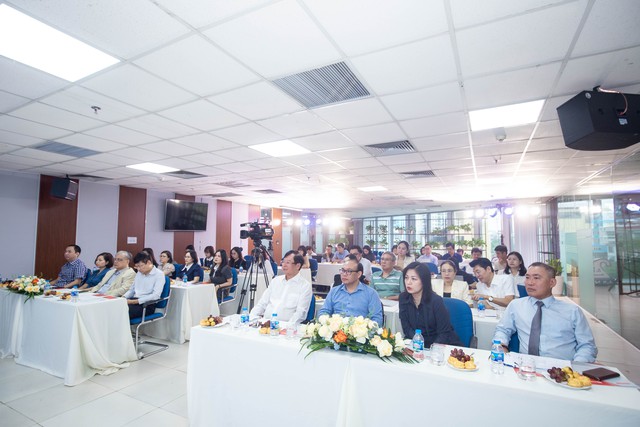 TS.Trần Công Phàn: Đưa cuộc sống vào nghị quyết - Ảnh 3.