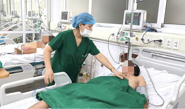 Bệnh nhân 57 tuổi co cứng cơ vì vi khuẩn uốn ván xâm nhập từ răng sâu- Ảnh 1. Bệnh nhân 57 tuổi co cứng cơ vì vi khuẩn uốn ván xâm nhập từ răng sâu- Ảnh 1.
