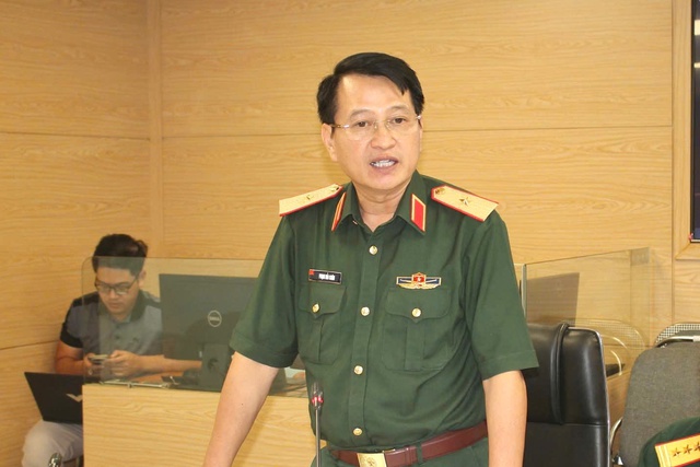 Bão số 10 di chuyển nhanh gấp đôi thường lệ, Thứ trưởng lo "bà con chủ quan"- Ảnh 3.