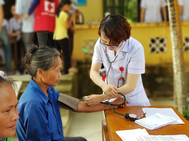 Các trường hợp được đề xuất khám bệnh miễn phí 1 lần/năm- Ảnh 1.