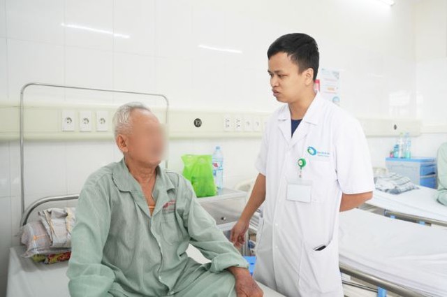 Người đàn ông 86 tuổi mắc ung thư vú hiếm gặp, tỉ lệ 1/1000 - Ảnh 2.