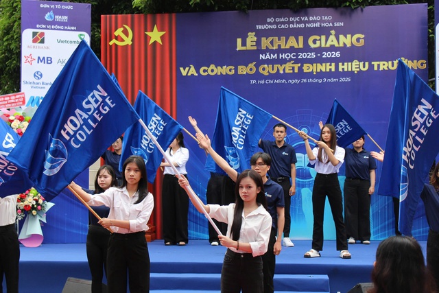 Trường Cao đẳng Nghề Hoa Sen long trọng tổ chức Lễ Khai giảng năm học 2025 – 2026 và Công bố Quyết định bổ nhiệm Hiệu trưởng - Ảnh 3.
