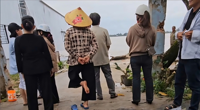 Sạt lở sông Tiền: Gần 1.000 nhân khẩu sống ven sông Tiền bị uy hiếp - Ảnh 7.