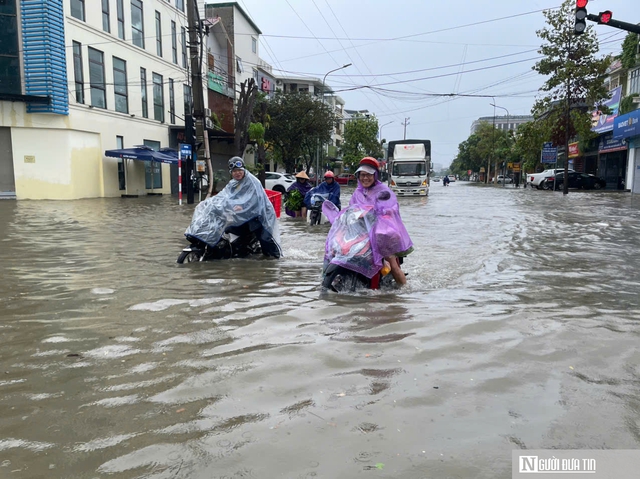 Nghệ An: Toàn bộ học sinh nghỉ học để tránh bão Bualoi- Ảnh 1.