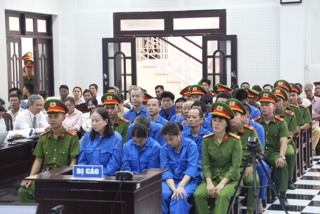 Hé lộ thủ đoạn làm “bốc hơi” hơn trăm tỷ đồng khỏi ngân hàng của nhóm lừa đảo- Ảnh 1.