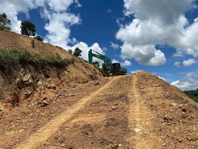 Gia Lai chỉ đạo xử lý tập thể, cá nhân vụ núi Chư Nâm  bị san ủi trái phép- Ảnh 3.