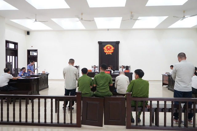 Đà Nẵng: Nhóm giang hồ thao túng công ty cát, chém chủ tịch để chiếm quyền điều hành- Ảnh 2.