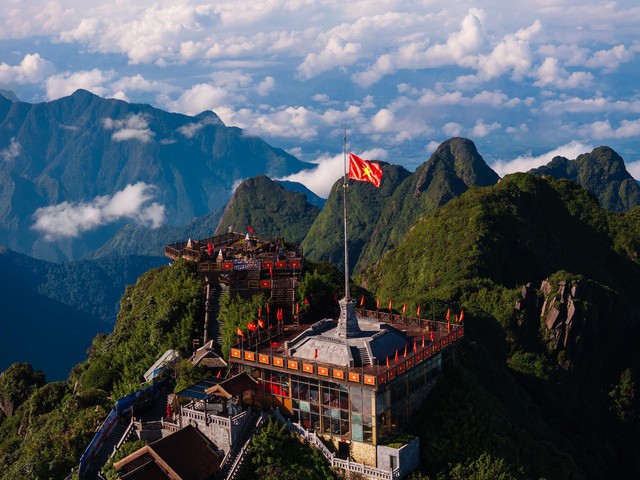 Du khách Việt và quốc tế vui Tết Độc lập 2/9 tại Sun Paradise Land ba miền - Ảnh 1.