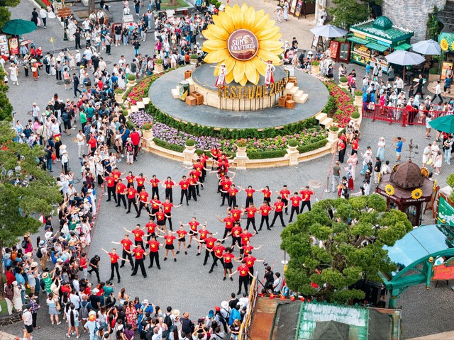 Du khách Việt và quốc tế vui Tết Độc lập 2/9 tại Sun Paradise Land ba miền - Ảnh 6.