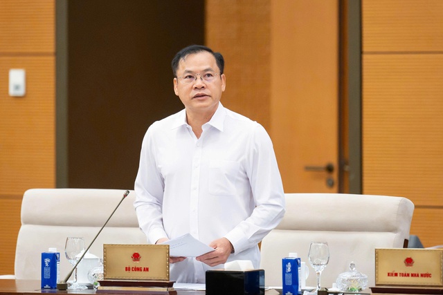 "Không có chỗ nào trên thế giới có việc nhẹ lương cao - Ảnh 2.