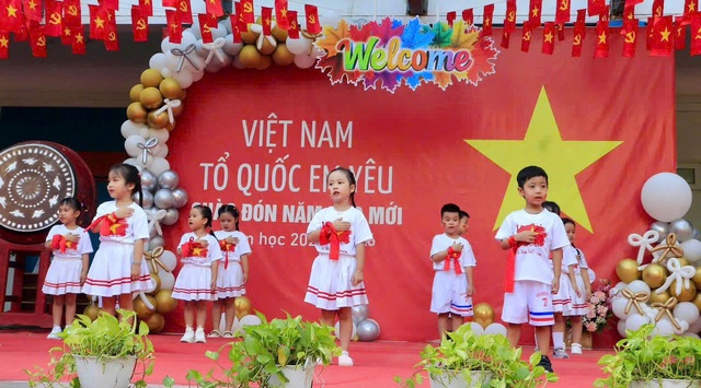 Lễ khai giảng tại ngôi trường từng được Bác Hồ đến thăm- Ảnh 7. Lễ khai giảng tại ngôi trường từng được Bác Hồ đến thăm- Ảnh 7.