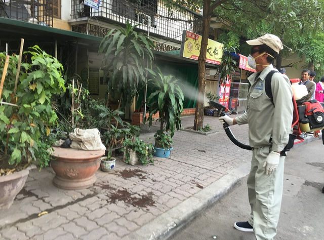 Hà Nội cảnh báo sốt xuất huyết bùng phát, nhiều ổ dịch nguy cơ cao- Ảnh 1. Hà Nội cảnh báo sốt xuất huyết bùng phát, nhiều ổ dịch nguy cơ cao- Ảnh 1.