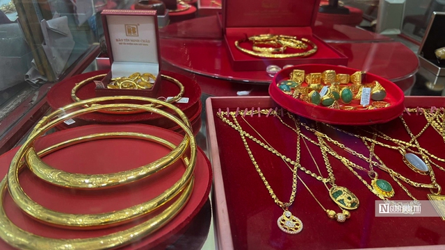 Thủ tướng: Xử nghiêm hành vi thao túng, gây bất ổn thị trường vàng - Ảnh 1.