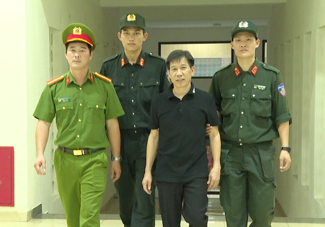 Lật tẩy chiêu trò "rửa tiền" của băng nhóm xã hội đen đội lốt doanh nhân của "ông trùm Vi ngộ" - Ảnh 2.