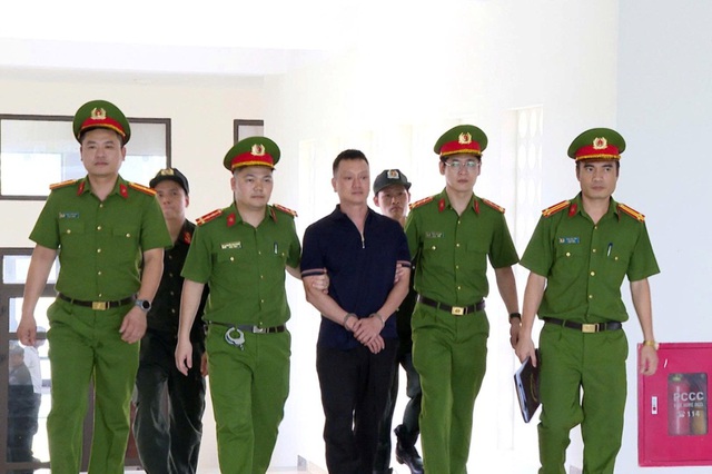 Lật tẩy chiêu trò "rửa tiền" của băng nhóm xã hội đen đội lốt doanh nhân của "ông trùm Vi ngộ" - Ảnh 1.