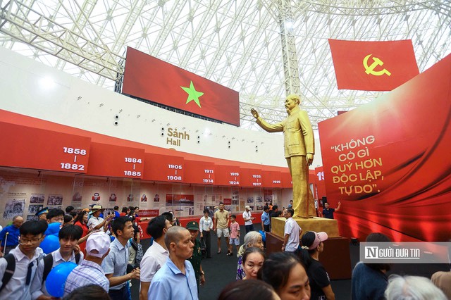 Hà Nội: Triển lãm thành tựu đất nước vẫn nườm nượp du khách tham quan - Ảnh 5.