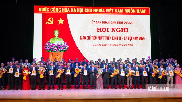 Chủ tịch UBND tỉnh Gia Lai: Năm 2026 l&agrave; nền tảng, hướng tới mục ti&ecirc;u tăng trưởng 2 con số- Ảnh 6.