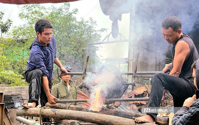 Về l&agrave;ng Tr&agrave; Đ&ocirc;ng nơi c&oacute; chiếc trống đồng lớn nhất Việt Nam dịp cận Tết- Ảnh 5.