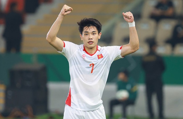 U23 Việt Nam tiếp tục tạo n&ecirc;n cơn địa chấn, gi&agrave;nh v&eacute; v&agrave;o tứ kết U23 ch&acirc; &Aacute; - Ảnh 5.