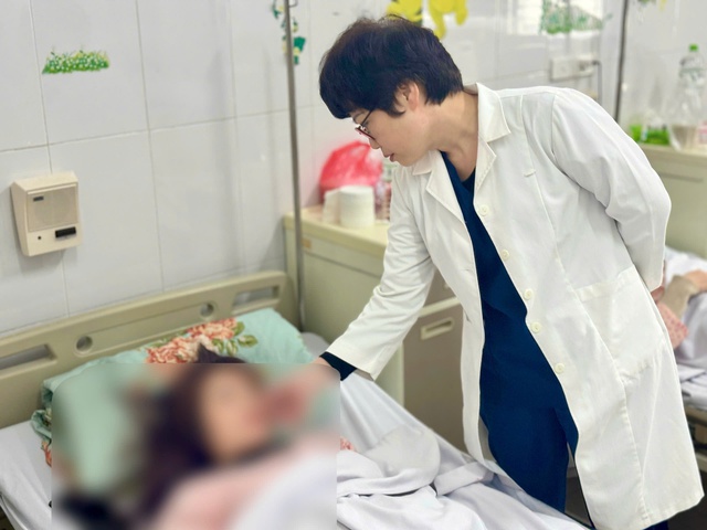 Uống thuốc ph&aacute; thai theo đơn ph&ograve;ng kh&aacute;m, bệnh nh&acirc;n nguy kịch v&igrave; mất m&aacute;u- Ảnh 1.