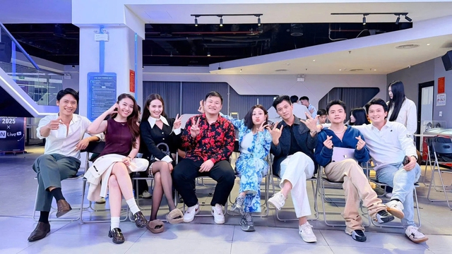 Nút thắt giữa tình bạn, tình yêu, quá khứ và hiện tại… vẫn là ẩn số trong "Cách em 1 milimet"? - Ảnh 6.