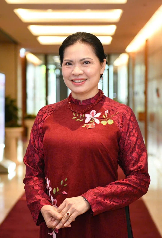 B&agrave; H&agrave; Thị Nga giữ chức Ph&oacute; Chủ tịch - Tổng Thư k&yacute; Ủy ban Trung ương MTTQ Việt Nam- Ảnh 1.
