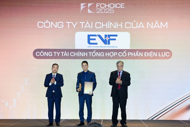 EVF được vinh danh &ldquo;C&ocirc;ng ty T&agrave;i ch&iacute;nh của năm&rdquo; tại FChoice 2025 - Ảnh 1.