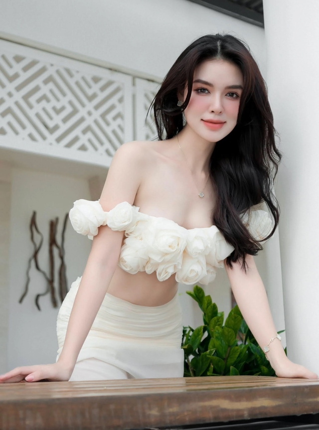 "T&igrave;nh trẻ" của Mạnh Trường trong Lằn ranh, "l&agrave;n gi&oacute; mới" trong d&agrave;n mỹ nh&acirc;n của VFC  - Ảnh 1.