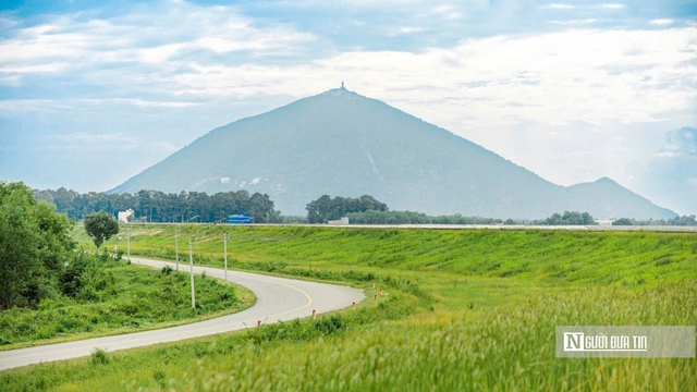 Cận cảnh &ldquo;n&oacute;c nh&agrave; Nam Bộ&rdquo; giữa đất trời T&acirc;y Ninh - Ảnh 1.