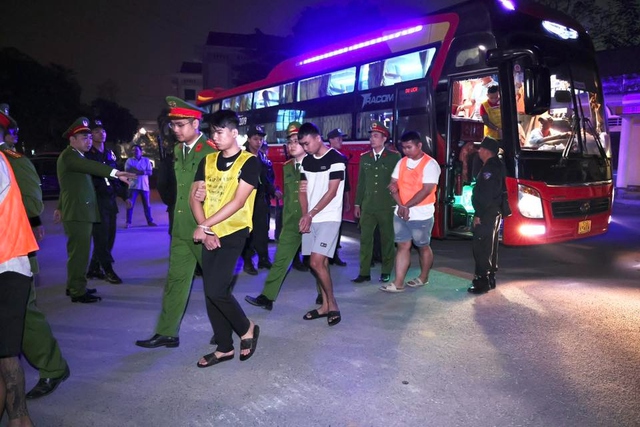 Triệt ph&aacute; đường d&acirc;y lừa đảo xuy&ecirc;n quốc gia, bắt 205 đối tượng - Ảnh 2.