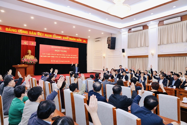 Giới thiệu Bộ trưởng Bộ GD&ĐT ứng cử ĐBQH kh&oacute;a XVI- Ảnh 1.