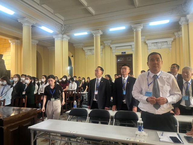 Mở phi&ecirc;n t&ograve;a &ldquo;đại &aacute;n&rdquo; l&agrave;m phiếu thử nghiệm giả: 100 bị c&aacute;o, hơn 1,1 triệu b&uacute;t lục- Ảnh 3.