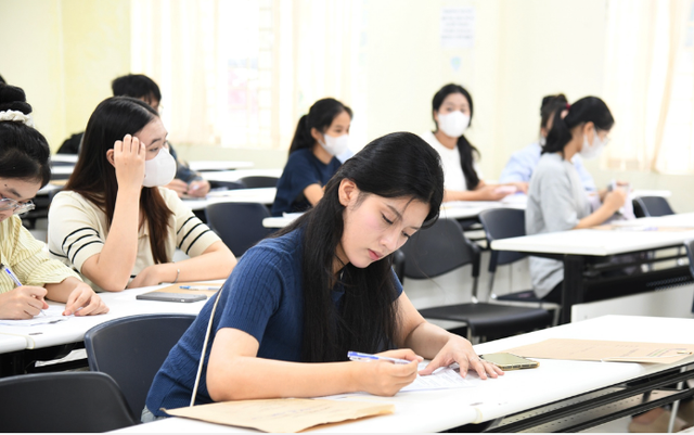 Siết điểm cộng IELTS, giới hạn nguyện vọng tuyển sinh ĐH, th&iacute; sinh cần lưu &yacute; - Ảnh 1.