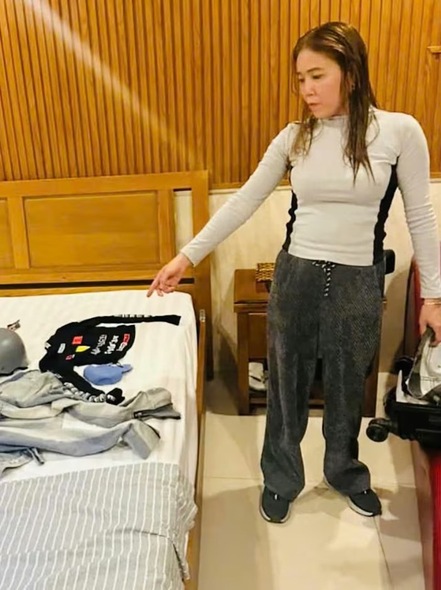 Bắt "nữ qu&aacute;i" trộm lắc v&agrave;ng trắng trị gi&aacute; 160 triệu ở chợ An Đ&ocirc;ng- Ảnh 2.