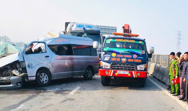 Nguy&ecirc;n nh&acirc;n vụ tai nạn tr&ecirc;n cao tốc khiến 10 người thương vong- Ảnh 1.
