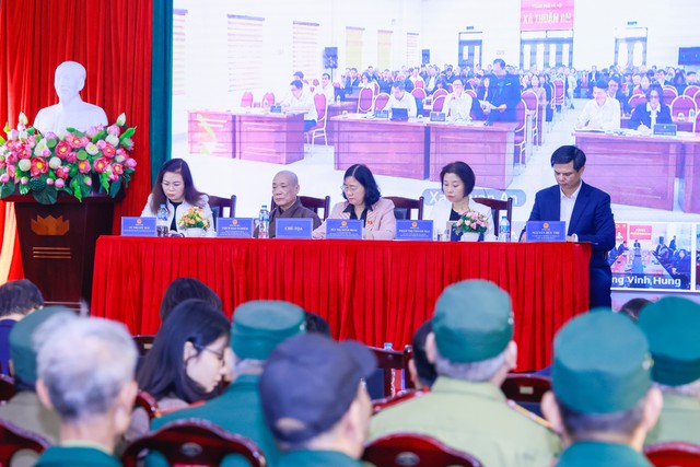 Ph&aacute;t huy quyền l&agrave;m chủ của nh&acirc;n d&acirc;n trong tham gia x&acirc;y dựng v&agrave; ho&agrave;n thiện thể chế, tăng cường khối đại đo&agrave;n kết to&agrave;n d&acirc;n tộc; phương hướng nhiệm vụ, giải ph&aacute;p trong nhiệm kỳ Đại hội XIV của Đảng- Ảnh 1.