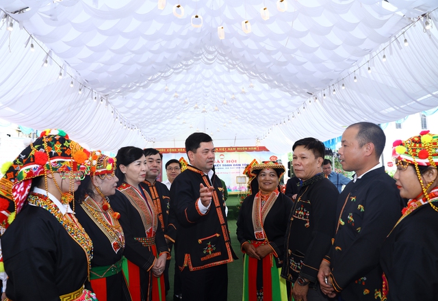 X&acirc;y dựng Bắc Ninh ph&aacute;t triển nhanh, bền vững, trở th&agrave;nh th&agrave;nh phố trực thuộc Trung ương trước năm 2030- Ảnh 4.