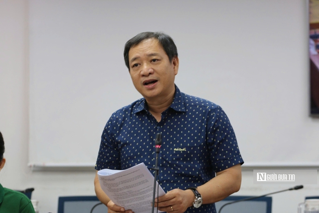 H&agrave;ng cột điện &aacute;n ngữ giữa l&ograve;ng đường ngh&igrave;n tỷ đồng tại Tp.HCM, bao giờ được xử l&yacute;?- Ảnh 4.