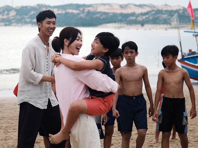 "Diễn vi&ecirc;n trăm tỷ" Phương Anh Đ&agrave;o l&ecirc;n tiếng về tin đồn "x&aacute;c nhận t&igrave;nh cảm"- Ảnh 1.