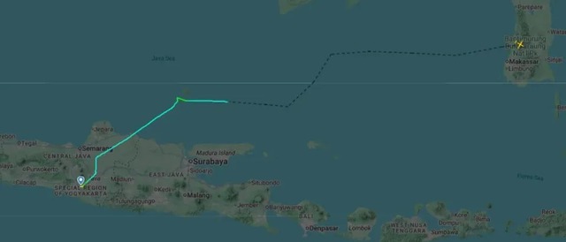 M&aacute;y bay chở 11 người đột nhi&ecirc;n mất t&iacute;ch, ph&aacute;t hiện mảnh vỡ tr&ecirc;n sườn n&uacute;i - Ảnh 2.