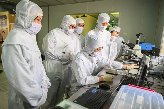 "Phải ki&ecirc;n định con đường tự lực, tự cường, nắm quyền kiểm so&aacute;t c&aacute;c c&ocirc;ng nghệ cốt l&otilde;i"- Ảnh 2.