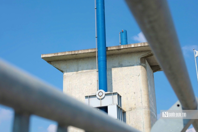 Đập d&acirc;ng s&ocirc;ng Tr&agrave; Kh&uacute;c gần 1.500 tỷ đồng hối hả thi c&ocirc;ng nước r&uacute;t, nỗ lực th&ocirc;ng xe trước Tết 2026- Ảnh 9.