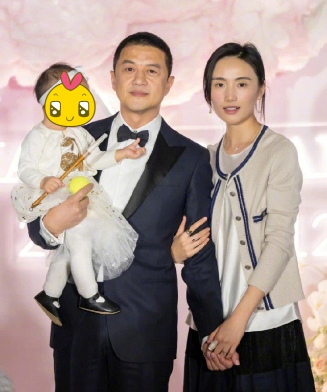 Nam thần vỡ nợ, được fan quy&ecirc;n g&oacute;p 34 tỷ đồng giải cứu trong &ecirc; chề - Ảnh 6.