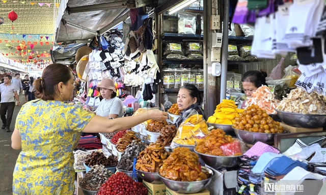 Thị trường ti&ecirc;u d&ugrave;ng Tết "ấm" dần, kh&ocirc;ng lo thiếu h&agrave;ng- Ảnh 5.