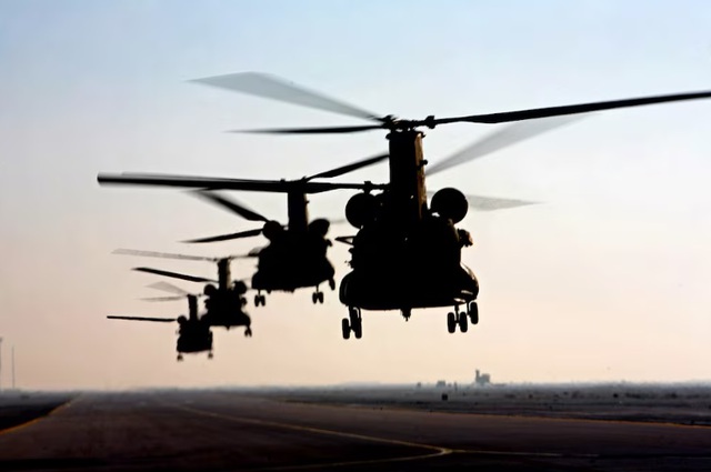 Mỹ ho&agrave;n tất r&uacute;t qu&acirc;n khỏi căn cứ al-Asad - Ảnh 1.