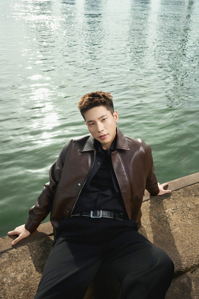 Cầu thủ Đ&igrave;nh Bắc &ldquo;mất ngủ&rdquo; v&igrave; một lời hứa của ca sĩ Qu&acirc;n A.P - Ảnh 3.