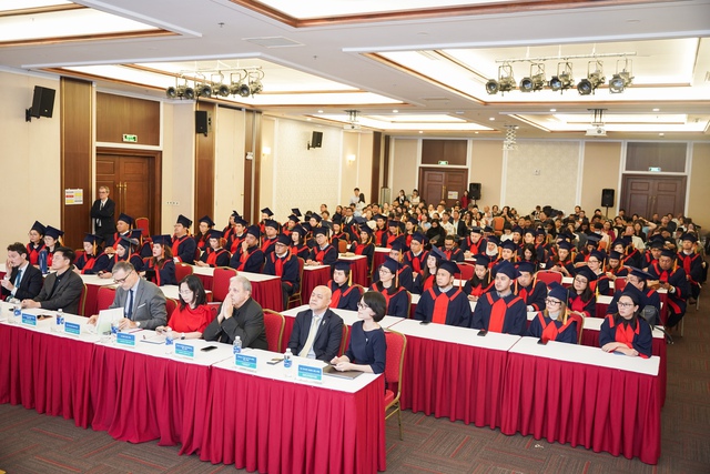 H&agrave;ng trăm b&aacute;c sĩ quốc tế &ldquo;tốt nghiệp&rdquo; Vinmec: Minh chứng cho năng lực đ&agrave;o tạo y khoa chuẩn ch&acirc;u &Acirc;u ngay tại Việt Nam - Ảnh 3.