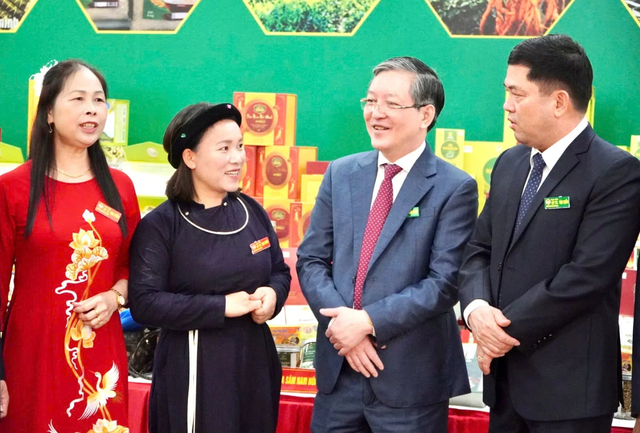 Chủ tịch Hội N&ocirc;ng d&acirc;n Việt Nam Lương Quốc Đo&agrave;n: Ph&aacute;t huy vai tr&ograve;, sức s&aacute;ng tạo của n&ocirc;ng d&acirc;n trong kỷ nguy&ecirc;n mới - Ảnh 3.